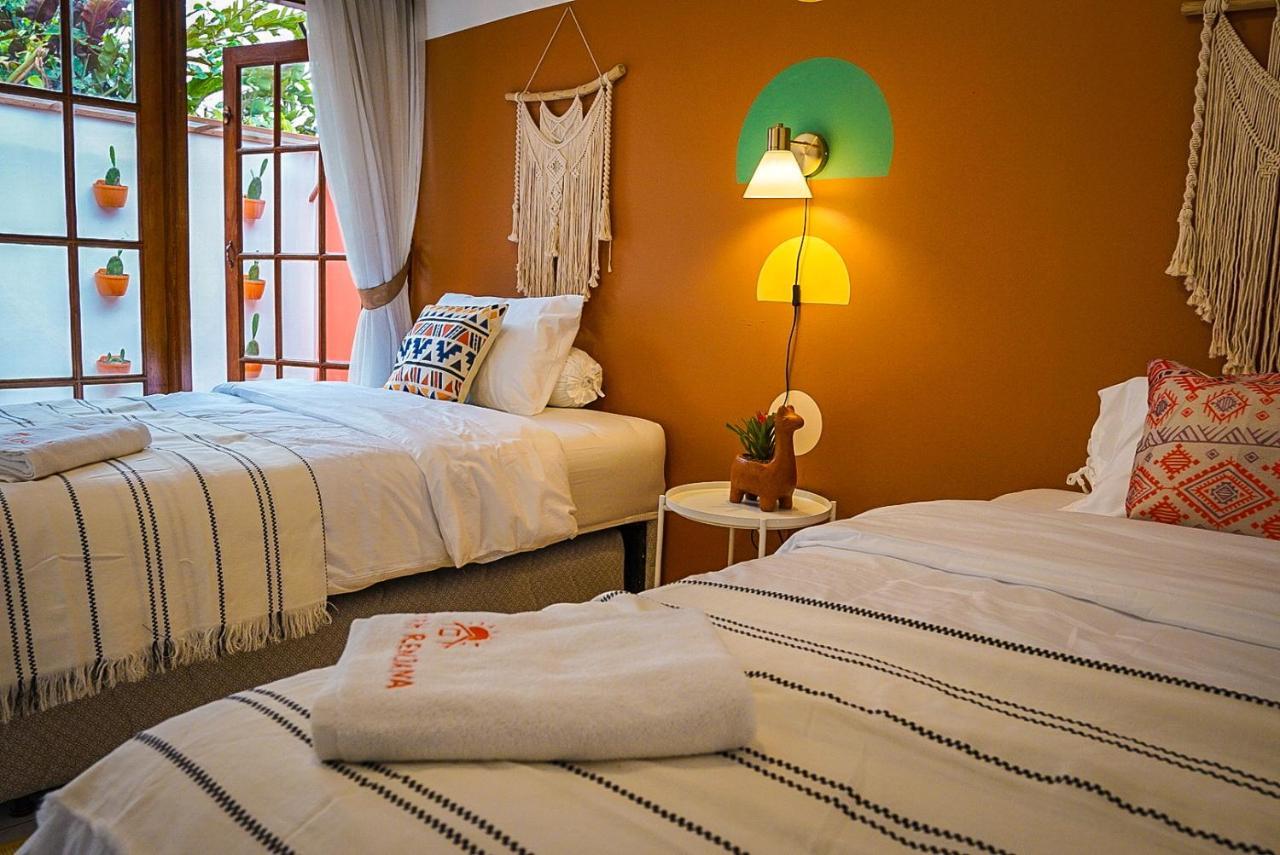 Bed and breakfast Roemah Renjana Bandung Extérieur photo