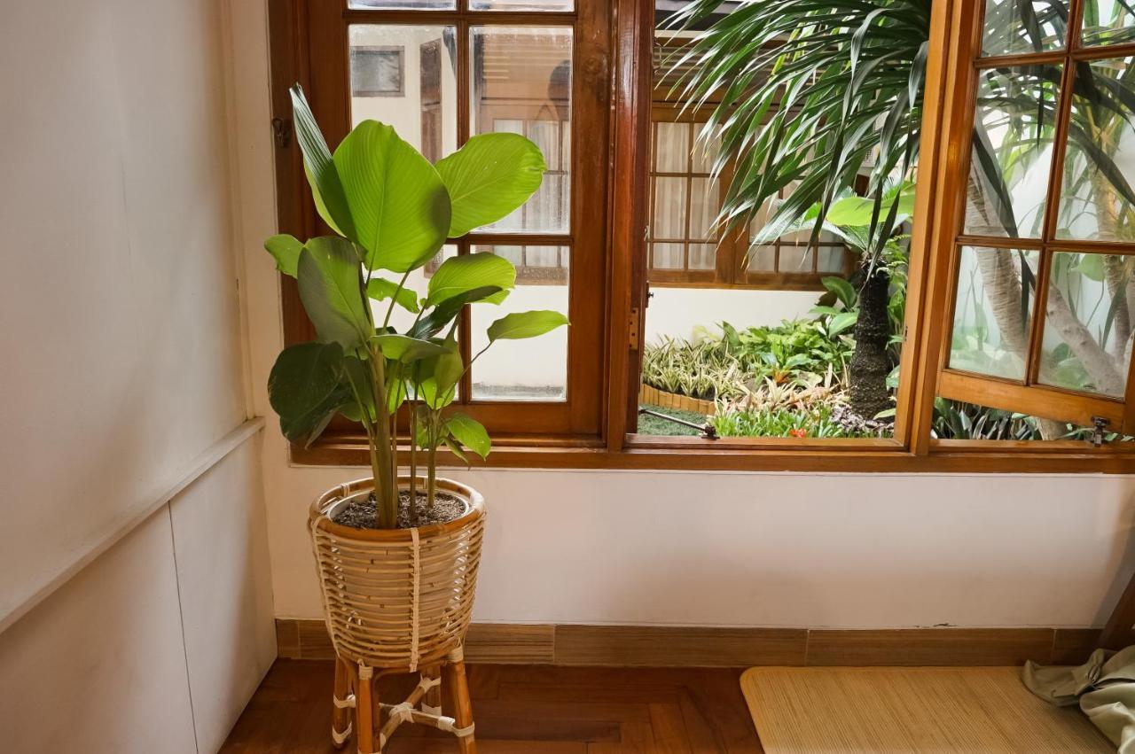 Bed and breakfast Roemah Renjana Bandung Extérieur photo